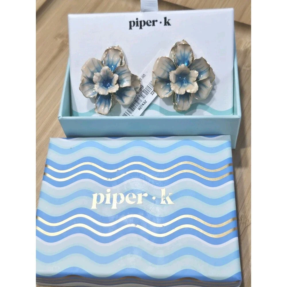 Piper K Flower Hand Painted Earrings Tropical Floral Resin 2.25